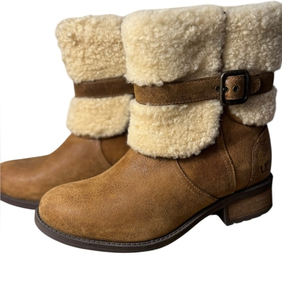 UGG Blayre II leather all weather zip on boots. - Picture 8 of 17